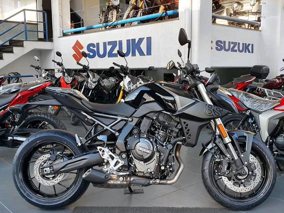 SUZUKI GSX-8S 
